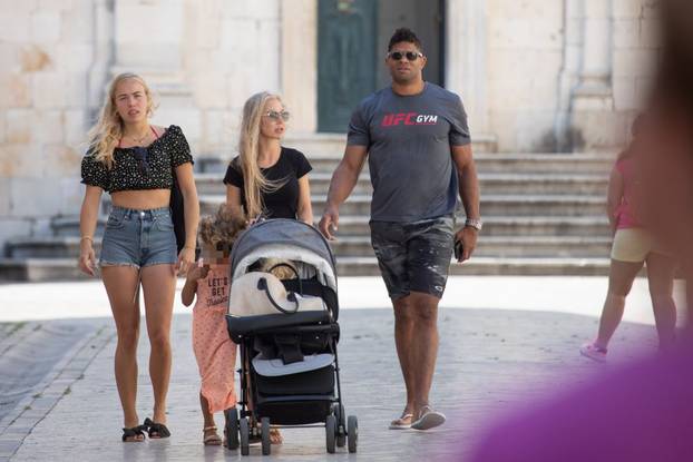 Kakva reklama! UFC zvijezda Overeem u šetnji Dubrovnikom