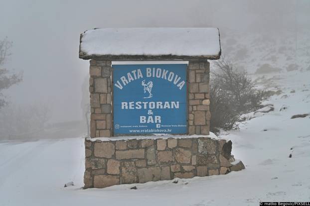 Na Biokovu pao novi snijeg
