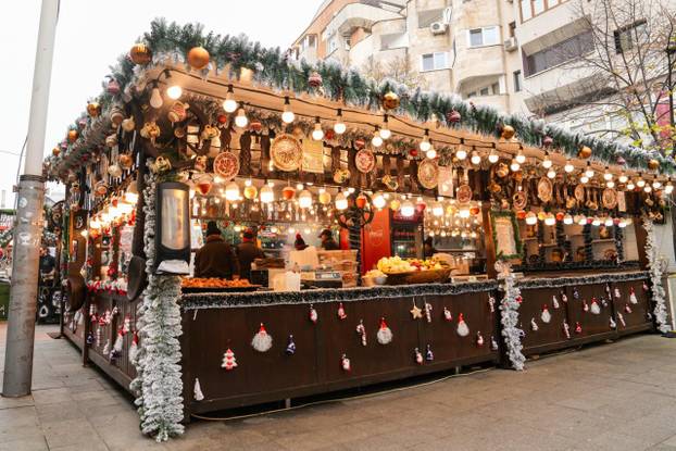 FOTO Najbolji i najraskošniji u Europi! Pogledajte kako izgleda čarobni Advent u Rumunjskoj