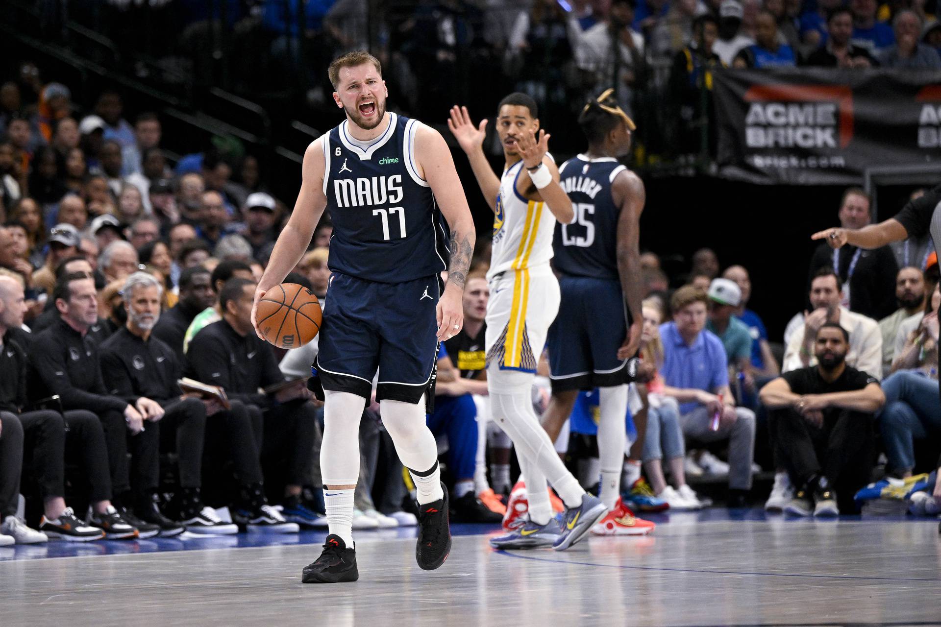 NBA: Golden State Warriors at Dallas Mavericks