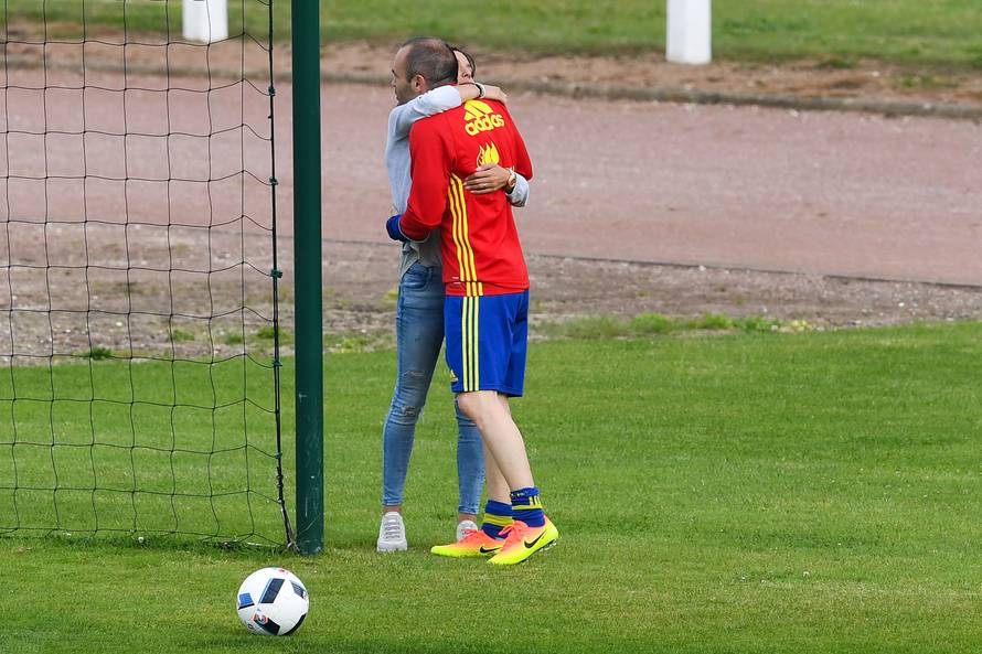 Spain Training Session - UEFA Euro 2016