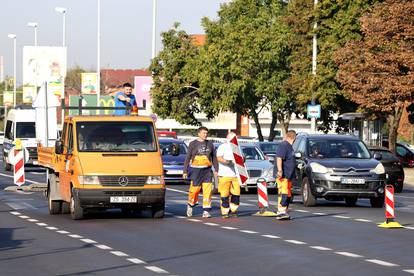 FOTO Prometni kaos u najavi: Kreće obnova kolnika na istoku Zagreba, zatvaraju jednu traku