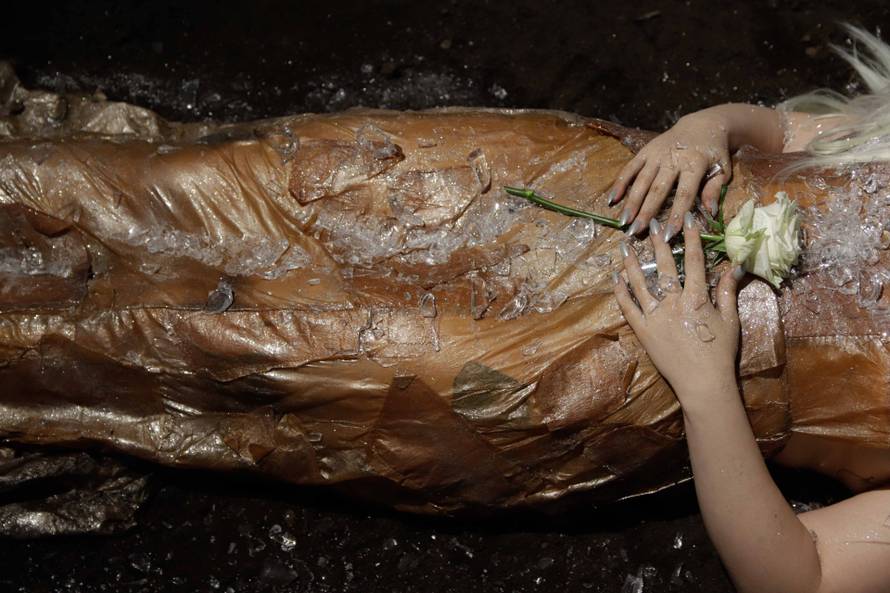 Maja je jedina biodizajnerica u regiji: 'Materijale za odjeću radim od algi, gljiva i bakterija'