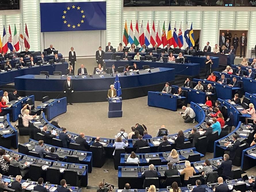 24SATA UŽIVO IZ STRASBOURGA: Von der Leyen najavila nove mjere. Ilegalni migranti RAUS!