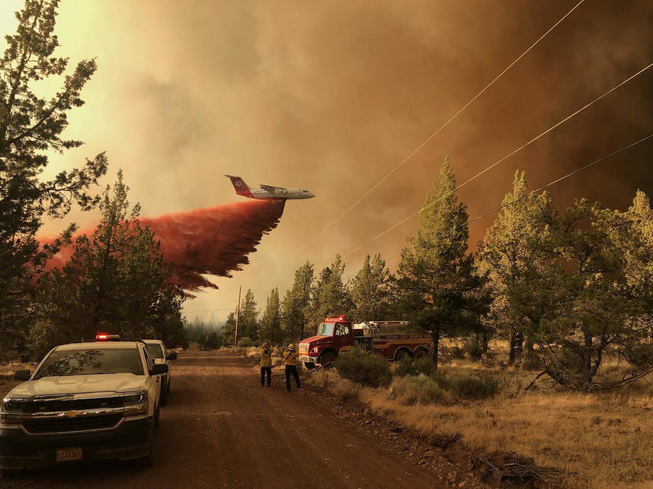 Jedan od najvećih požara u Oregonu nakon tjedan dana i dalje se nekontrolirano širi