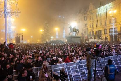 FOTO Miach otvorila doček Nove u Zagrebu: Evo i atmosfere...