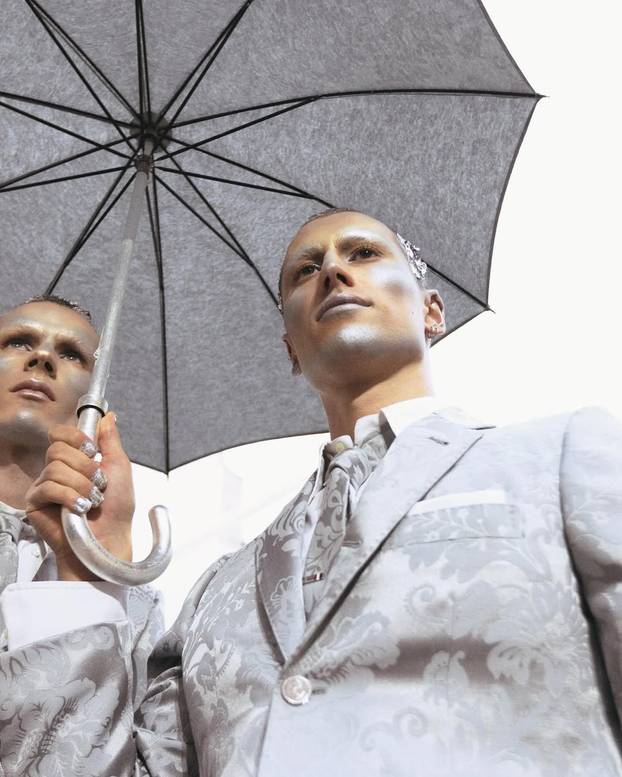 FOTO Vanzemaljci na Pariškom tjednu mode! 'Dolazimo u miru'