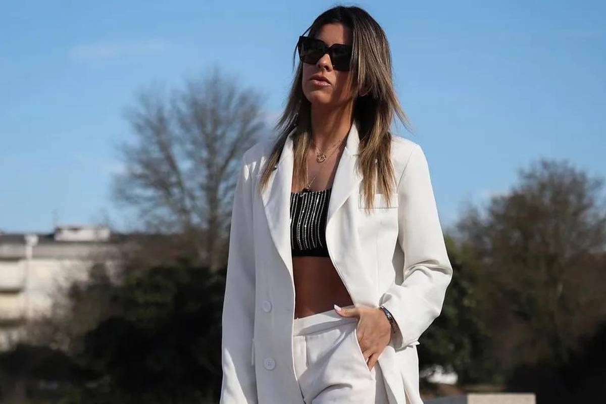 Super za izlaske: Bijelo odijelo kao simbol retro elegancije