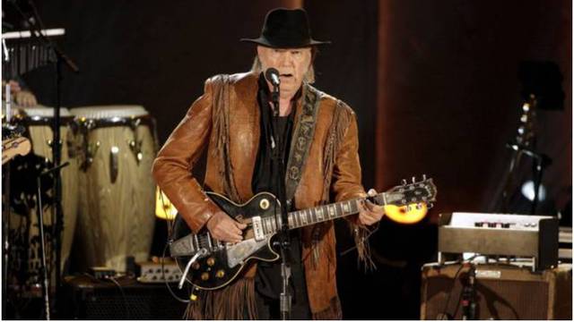 Neil Young prodao više od 1000 pjesama za 110 milijuna funti...