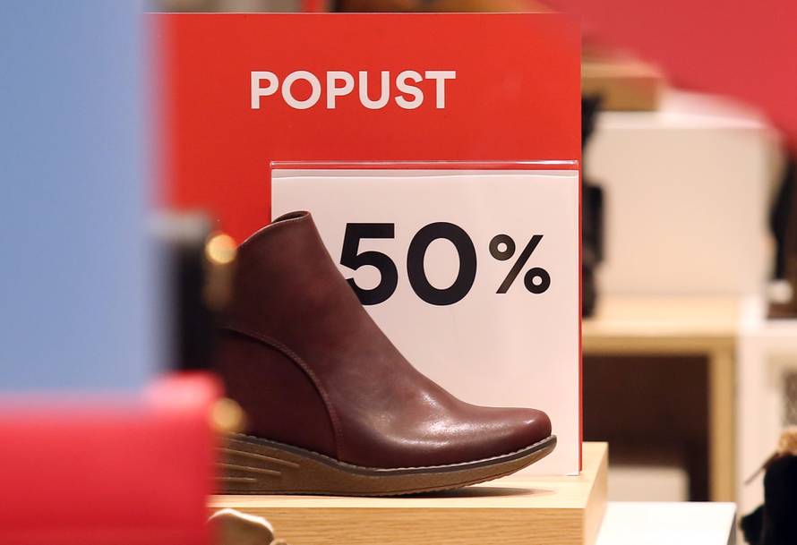 Šibenik: Započela su velika sniženja i rasprodaje