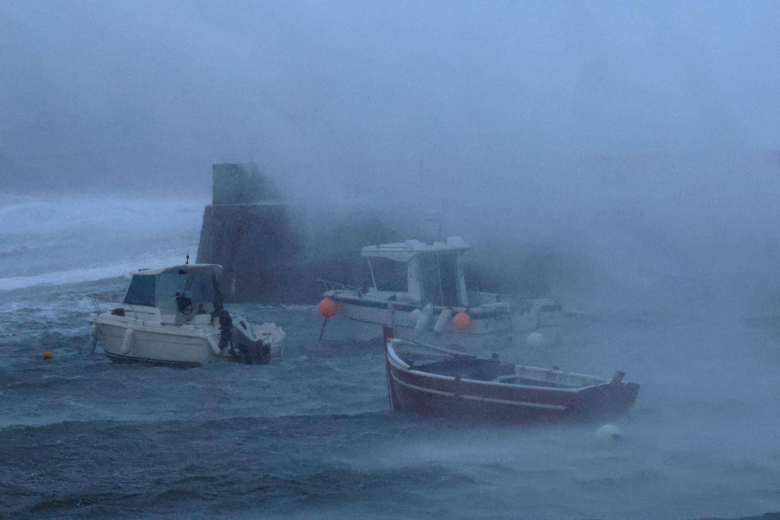 Storm Ciaran hits France