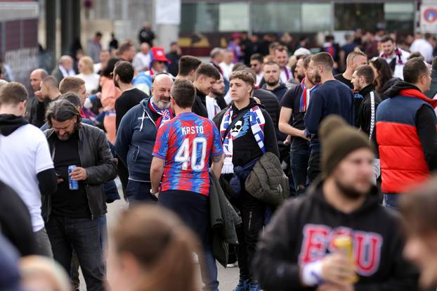Ženeva: Atmosfera ispred stadiona uoči početka finalne utakmice Lige prvaka mladih
