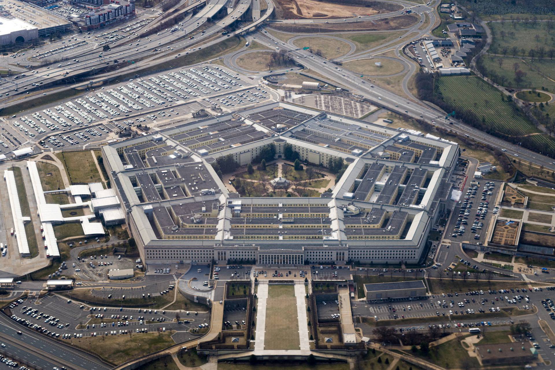 storyeditor/2023-04-13/pentagon.JPG