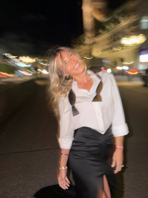 FOTO Opet provocira! Diletta u prozirnoj haljini otkrila adute