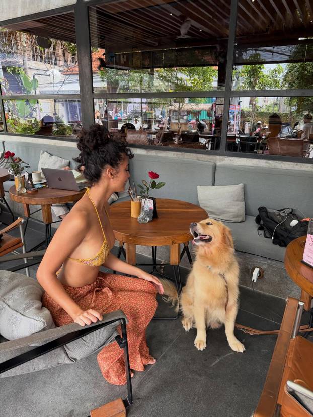 FOTO Seksi Rita raskošne obline pokazuje u mini bikinijima: Ocijenite badiće od 1 do 10!