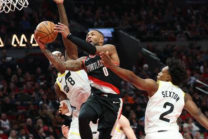 Poole zabio za pobjedu dvije i pol sekunde prije kraja, čudesni Damian Lillard ubacio 60 poena