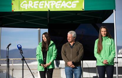 Greenpeace podsjeća: Plinska platforma Ivana D i  nakon 316 dana još uvijek  na dnu mora
