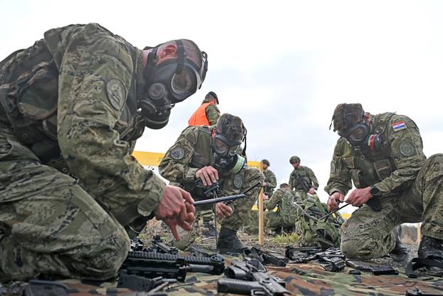 FOTO Vojnici Gardijske oklopno-mehanizirane brigade natjecali se u Garešnici: Evo kako je bilo