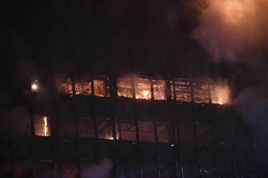 Zagreb: Pozar u Vjesnikovom neboderu