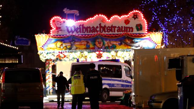 Evacuated Christmas market in the German city of Potsdam