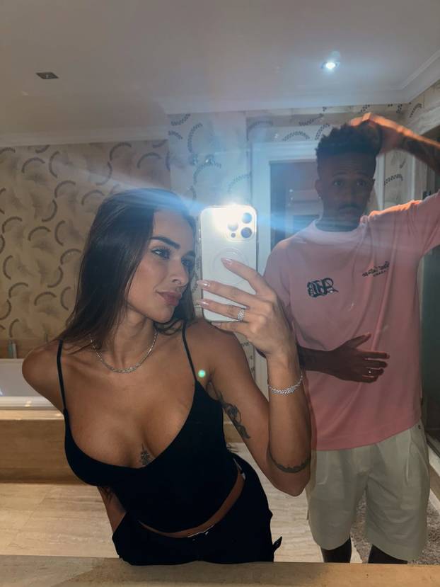 FOTO Realova zvijezda oženila atraktivnu influencericu. Imaju troje djece iz prethodnih veza