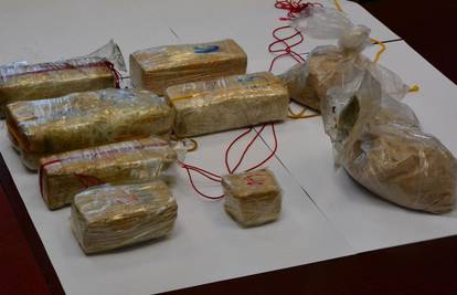 DEA uhitila sedmoricu Srbina i Bugarina, našli 22 kg heroina