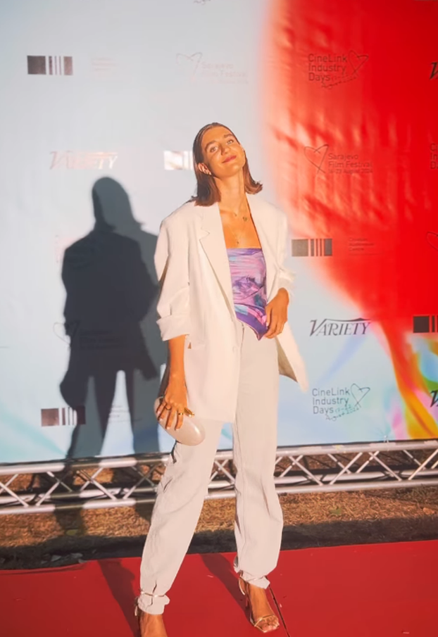 FOTO Pogledajte Terezu iz 'Divljih pčela' u glamuroznim izdanjima: Neprepoznatljiva je