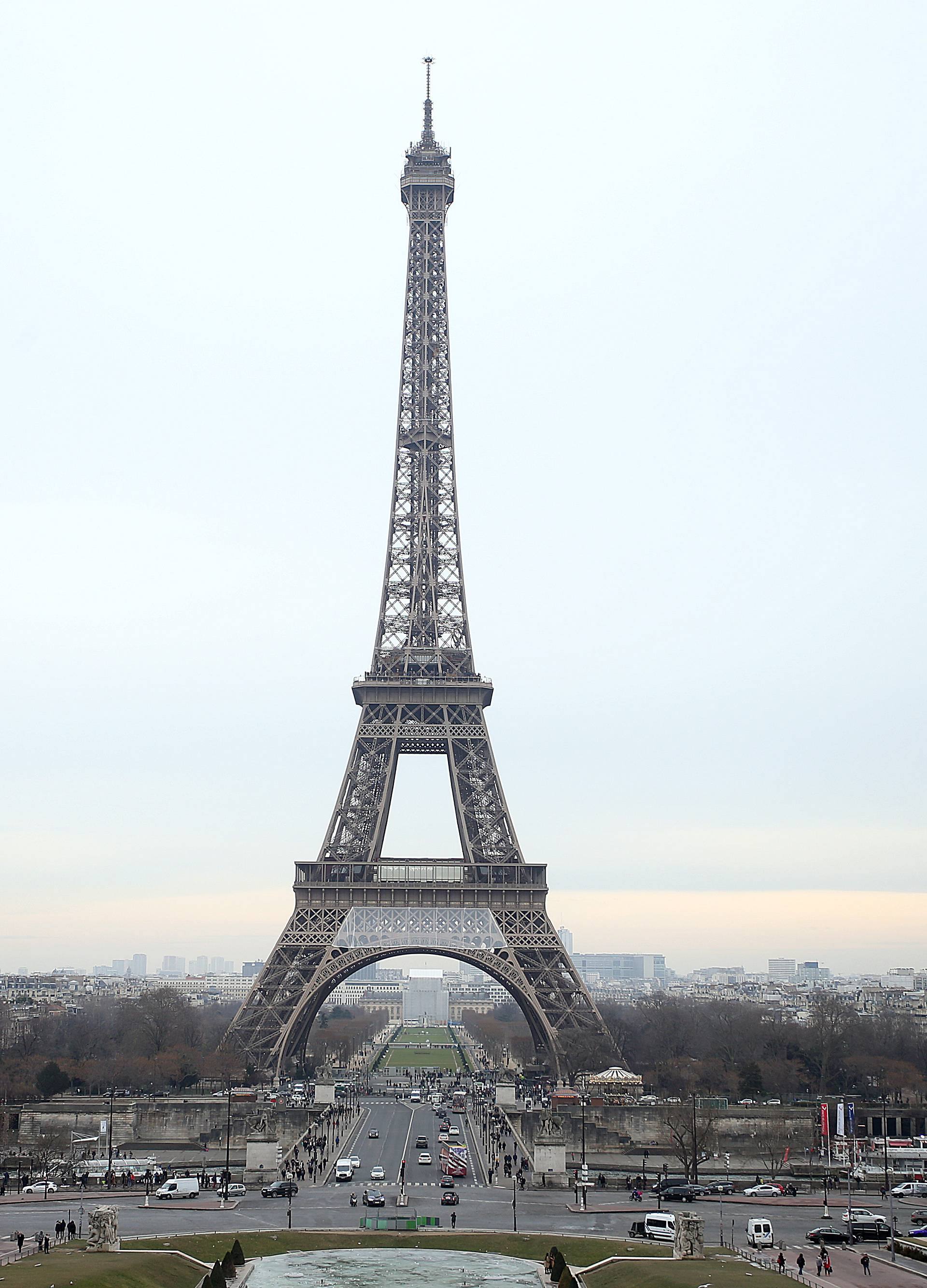 Zbog masovnog štrajka muzej Orsay i Eiffelov toranj  zatvorili