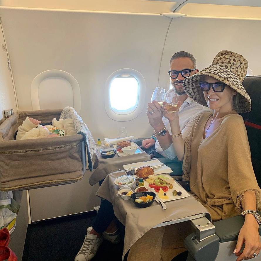 Bloom očarao Majine fanove i pozirao kao pravi maneken, a pjevačica otkrila zavidnu liniju