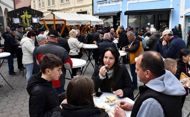 Požega: Udruženje obrtnika i Turistička zajednica na Veliki petak organizirali podjelu posnih obroka građanima