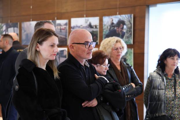 Vukovar: Otvorenje multimedijalne izložbe ratne fotografije "Vukovar 91"