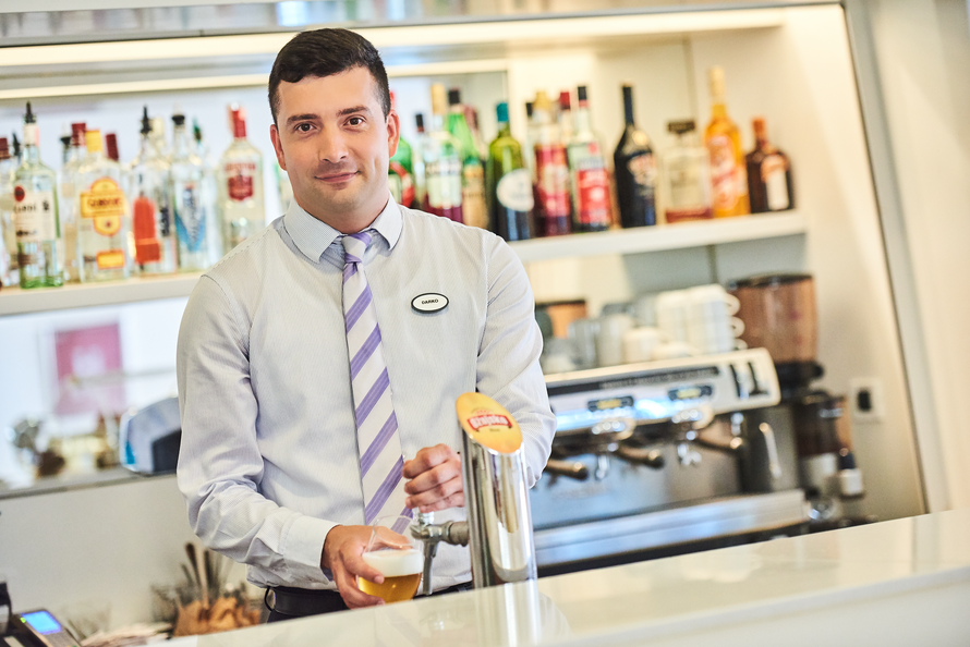 Za konobara su bitne prodajne vještine, a sommelijerstvo je posao budućnosti