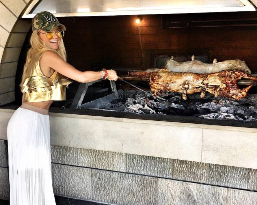 Maja Šuput stigne  sve: Na +35 okrenula janje prije koncerta