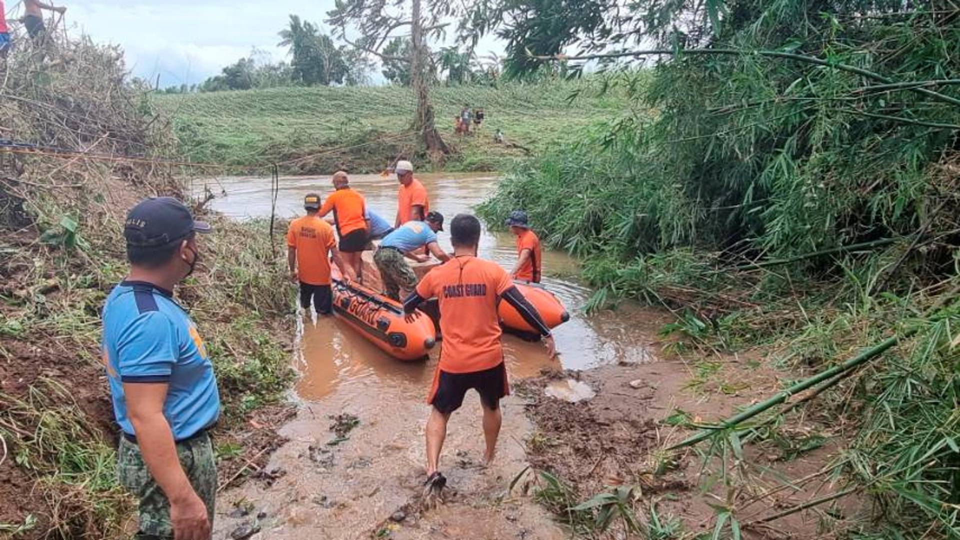 Na Filipinima u oluji Kompasu poginulo 30 ljudi, 13 ih nestalo