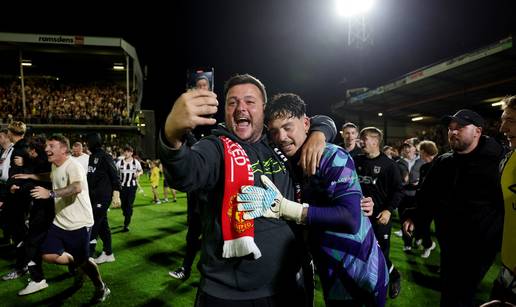 Povijesno poniženje: Engleski mediji razaraju United nakon ispadanja od četvrtoligaša