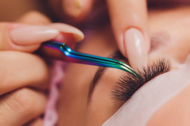 FOTO 12 stvari koje žene vole nositi, a muškarcima su odbojne