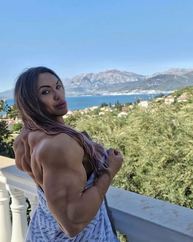 FOTO Zovu je 'planinom mišića', dolazi i do Dubrovnika: Dečki su opsjednuti sa mnom. Dosađuju!