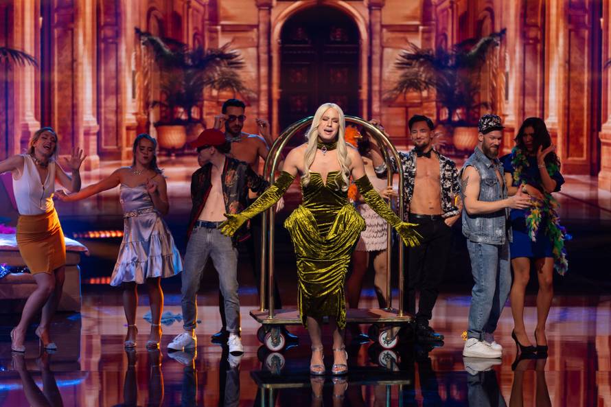 Duboki dekolte i ista haljina, a dvije Maje! Gledatelje TLZP-a je iznenadio prizor: 'Sad je jasno'