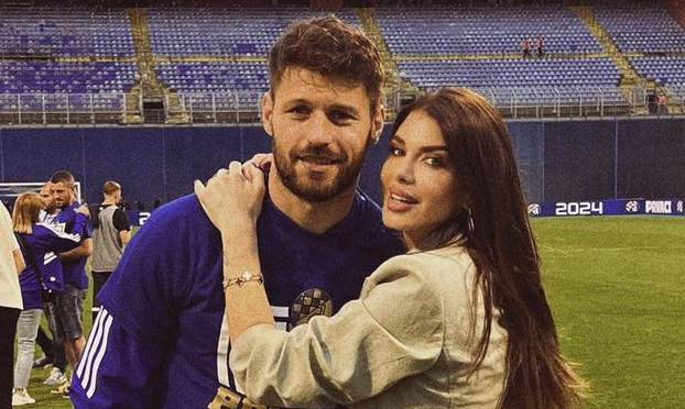 FOTO Koga ljubi Petković? Bila je to ljubav na prvi intervju, Iva ga je zavela pred kamerama