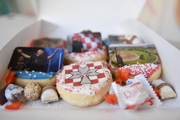Zagreb: U prvom donut baru Crofna prodaju se krafne s Thompsonovim likom