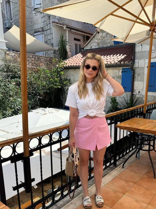 FOTO Nabrana majica poljskog brenda postala je hit - a sada ju imamo i u domaćoj verziji!