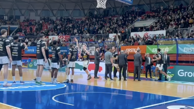 VIDEO Draženov dom zapljeskao Željku Obradoviću.  A košarkaši Partizana ispraćeni zvižducima