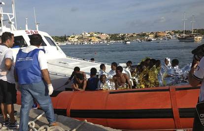 Najmanje dvoje mrtvih nakon potonuća broda s izbjeglicama