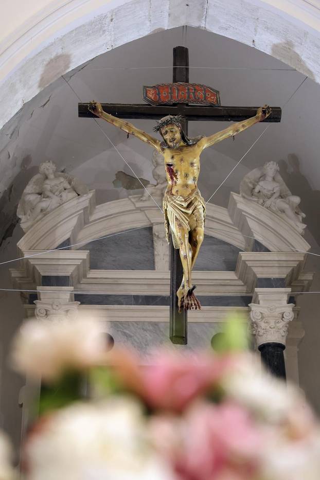 Trogir: Jedinstveni blagdan Suhi Petak u svetištu sv. Križ na Čiovu