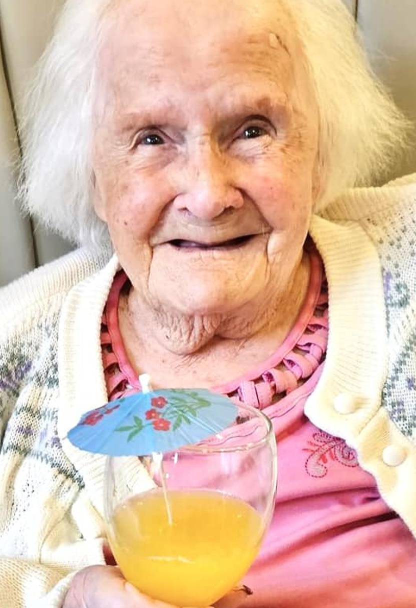 Proslavila je 108. rođendan pa otkrila: 'Koja je tajna dugog života? Imajte pse, a ne djecu'