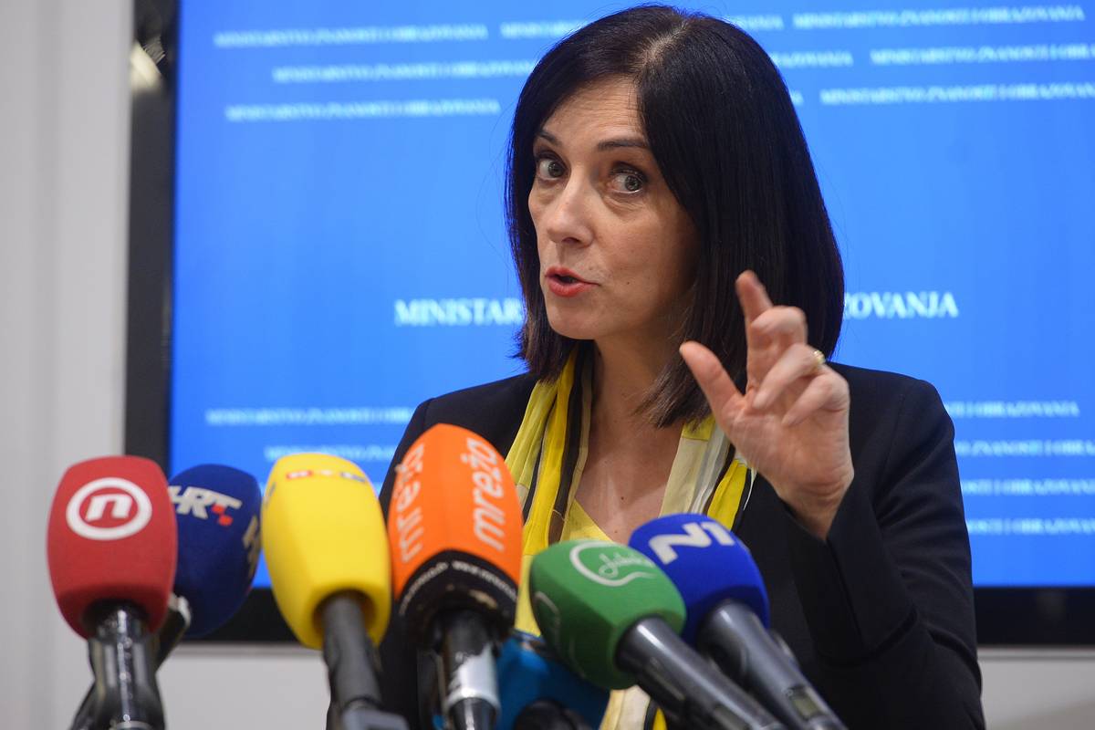 Škola na daljinu sigurno će potrajati duže od dva tjedna