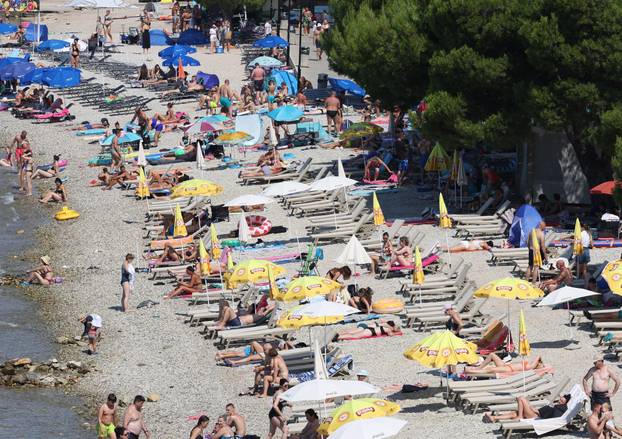 Vodi?ke plaže prepune kupa?a