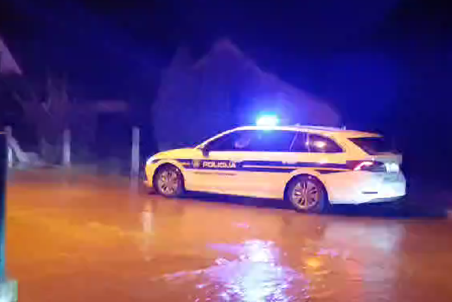 Poplava u Bjelovaru, puknuće cijevi