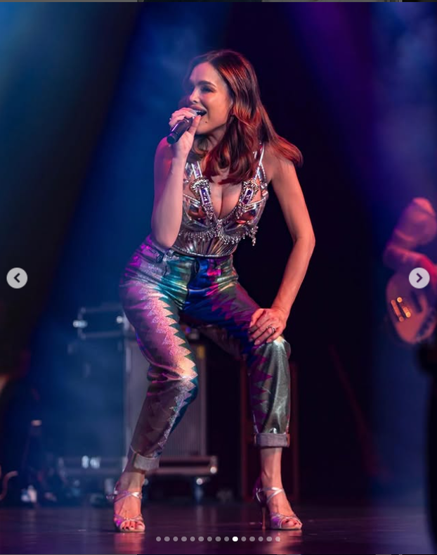 FOTO Ma sve joj dobro stoji! Evo koje je sve modne kombinacije Severina isfurala na nastupima