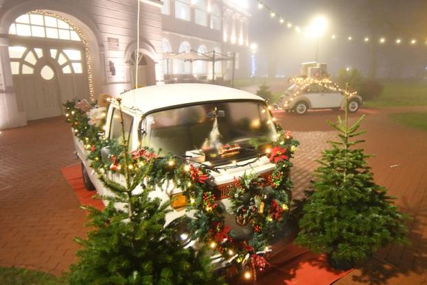 Vozila puna plišanih medvjedića apsolutni su hit adventa u Virovitici